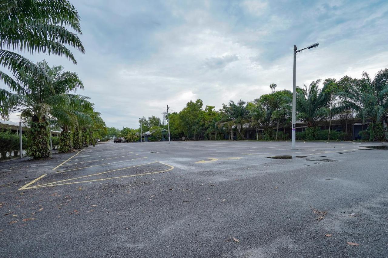 Oyo 89849 Sekin Hotel And Resort Kuala Selangor Ngoại thất bức ảnh