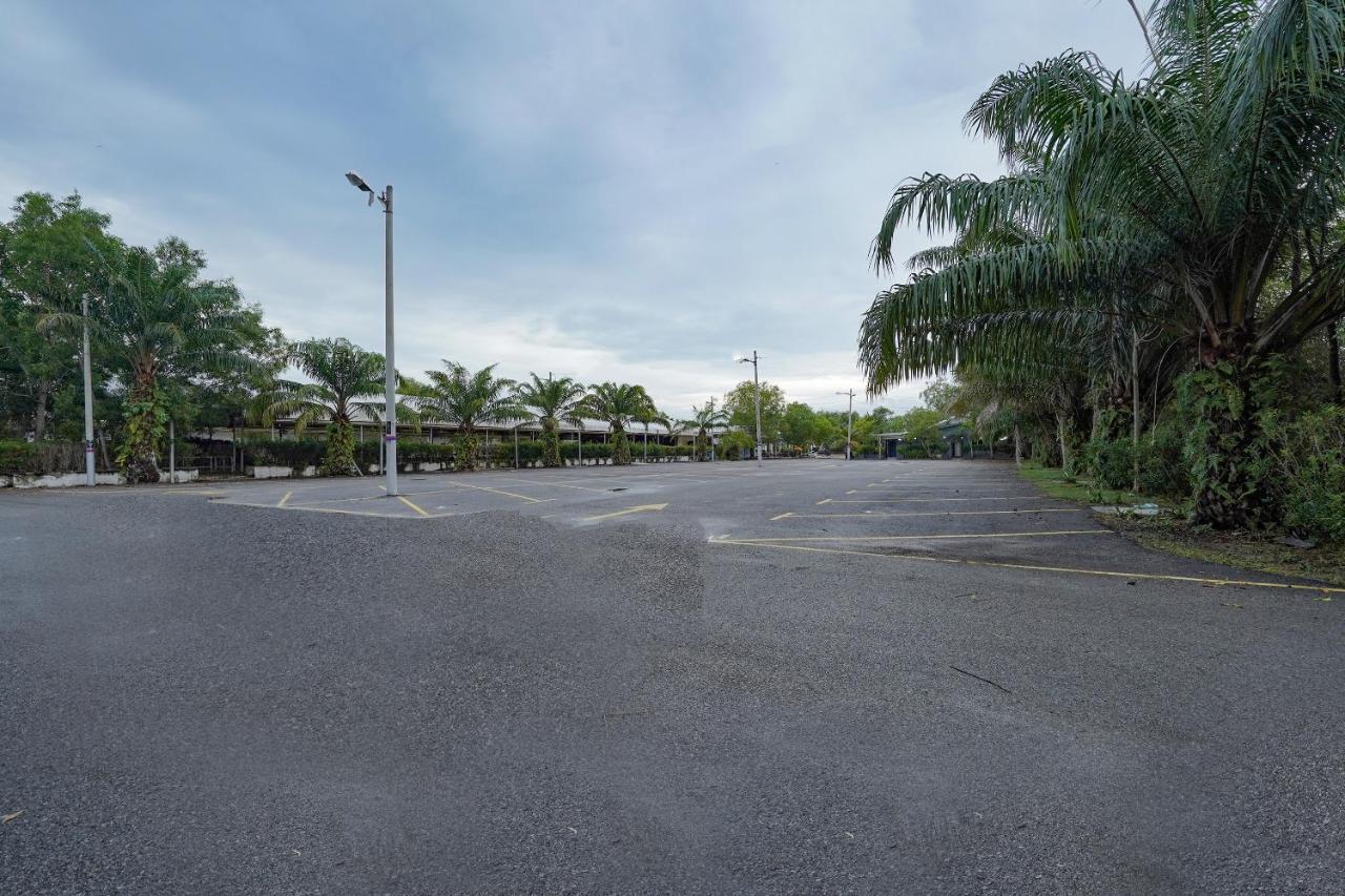 Oyo 89849 Sekin Hotel And Resort Kuala Selangor Ngoại thất bức ảnh