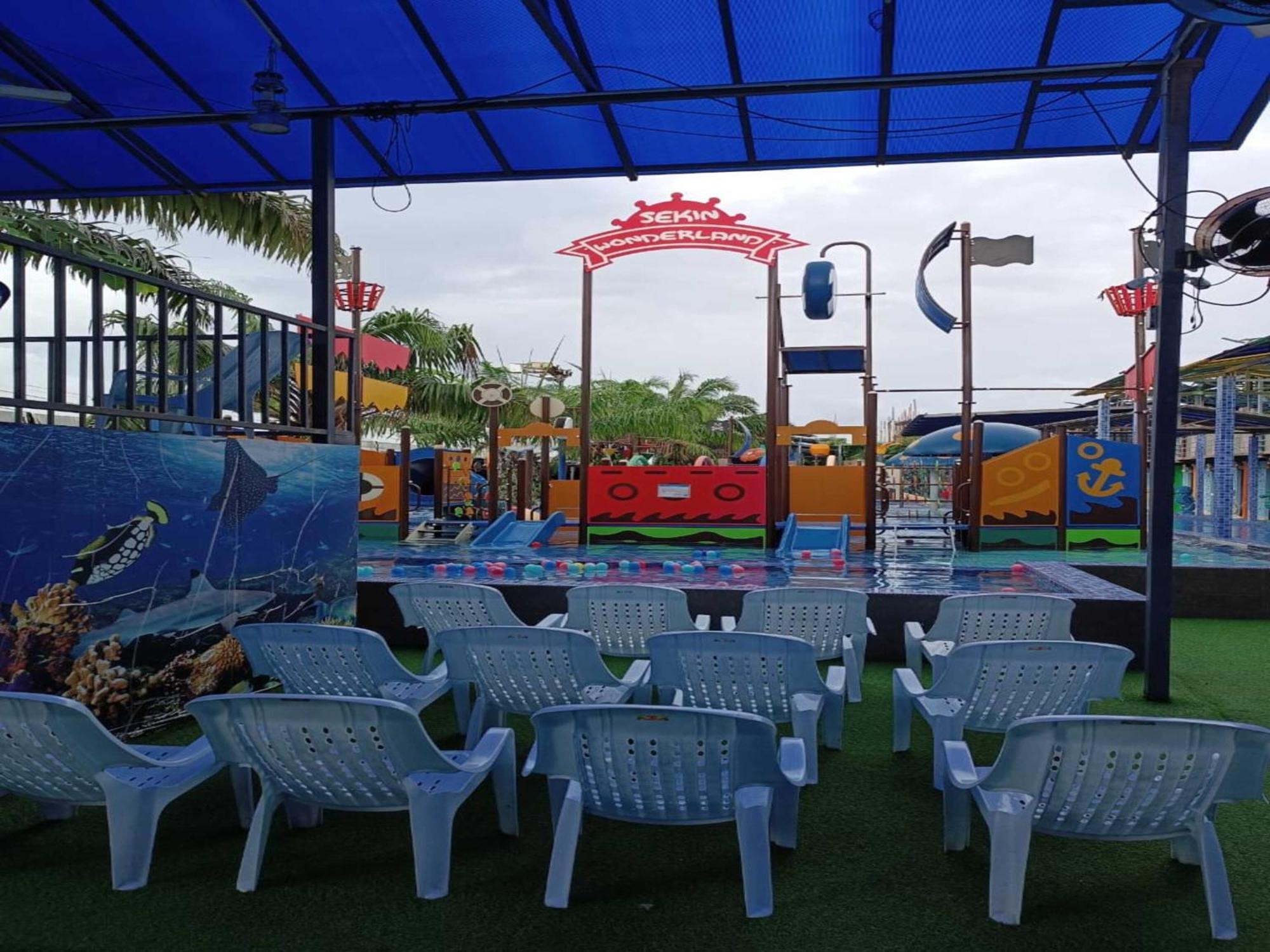 Oyo 89849 Sekin Hotel And Resort Kuala Selangor Ngoại thất bức ảnh